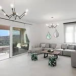 Oasis, Luxury *