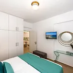 Oasis, Luxury *