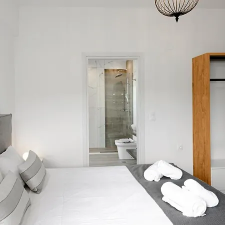 Oasis, Luxury Βίλα