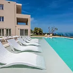 Oasis, Luxury *