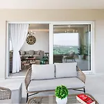 Villa Oasis, Luxury