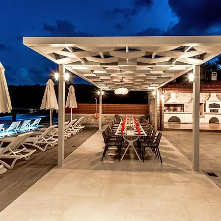 Oasis, Luxury Rethimno